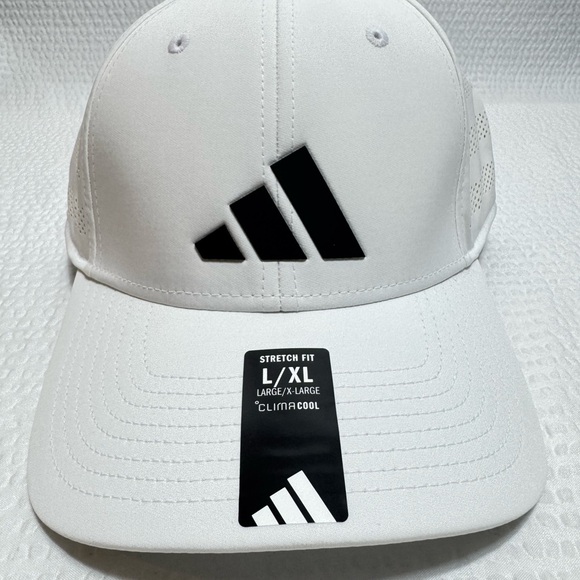 Adidas White and Black Men's Cap - Picture 2 of 7